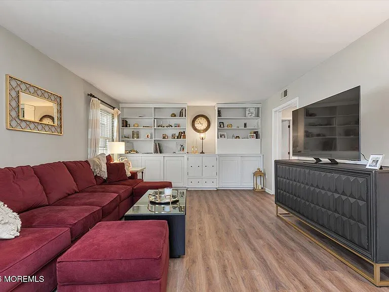 171 Fordham Dr — Photo 5