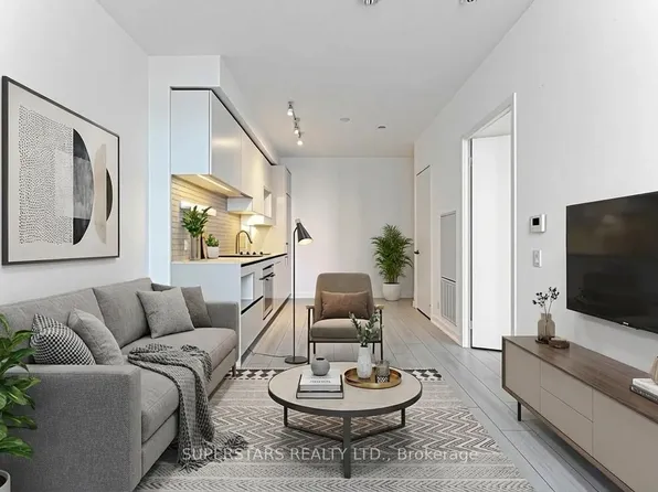 950 Portage Pkwy #5510, Vaughan, ON L4K 4Z4