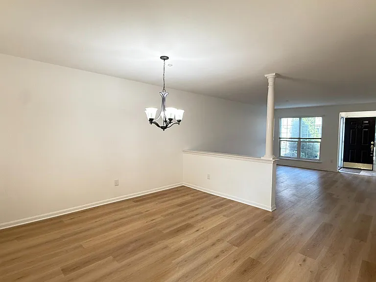 207 Valley Forge Lookout Pl — Photo 12