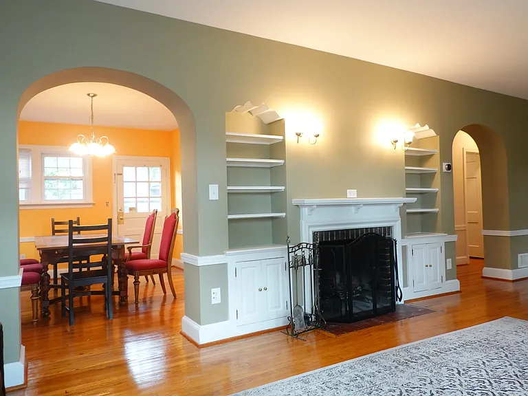 800 Maplewood Ave — Photo 3