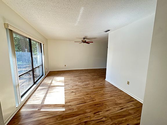 4th image of 11310 Linbanks Pl