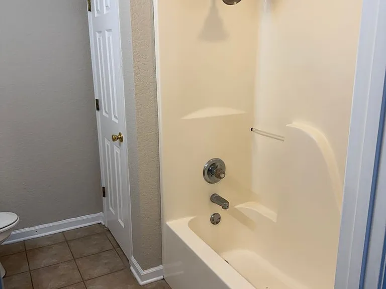 302 Windridge Dr — Photo 17