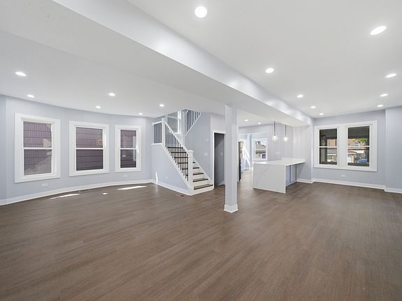 4th image of 4840 N Lawndale Ave