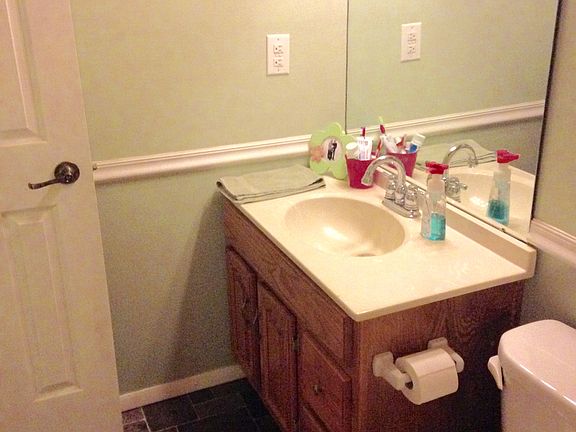 Main bathroom 