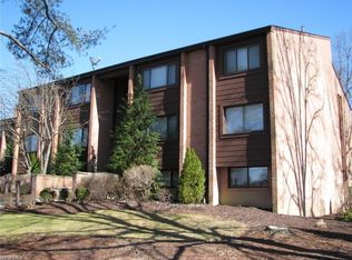 935 Canyon View Rd UNIT 935-305, Sagamore Hills, OH 44067