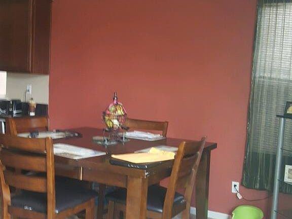 4th image of 10702 Sellers Cir