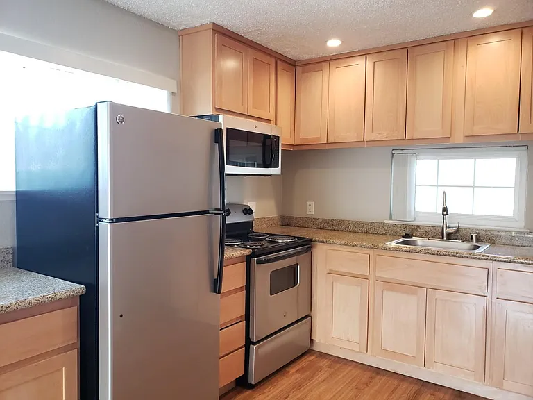 1501 Detroit Ave — Photo 28