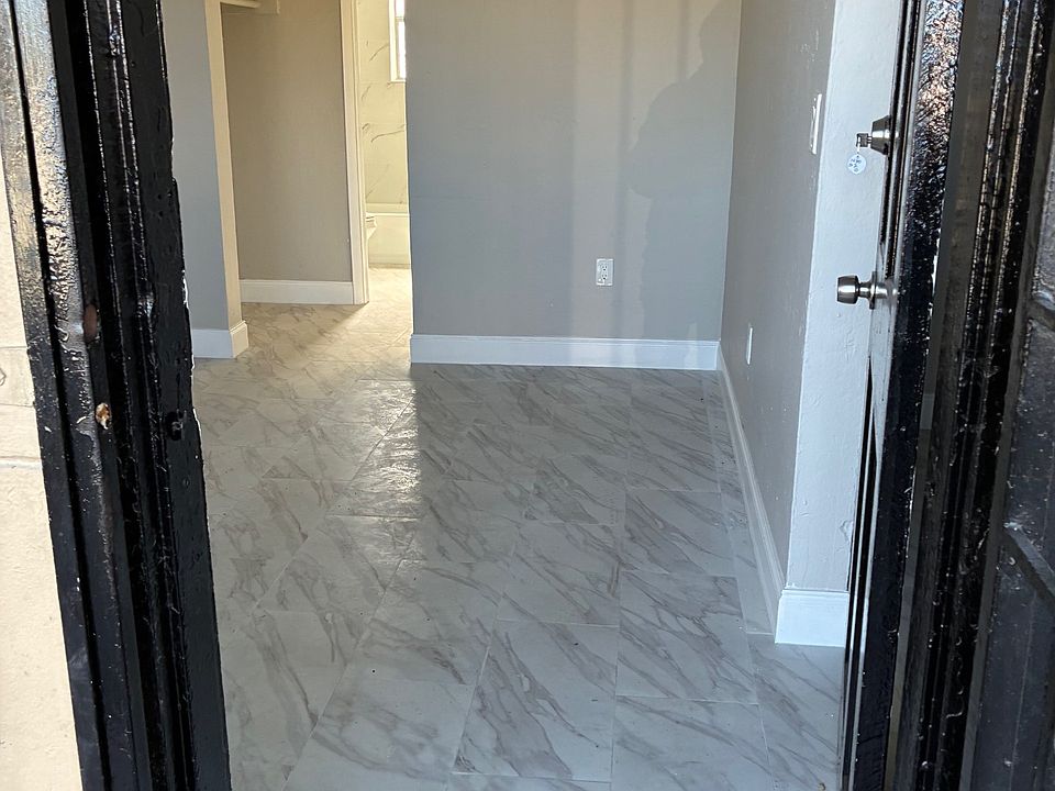 1st image of 1450 NW 1st Ave APT 2