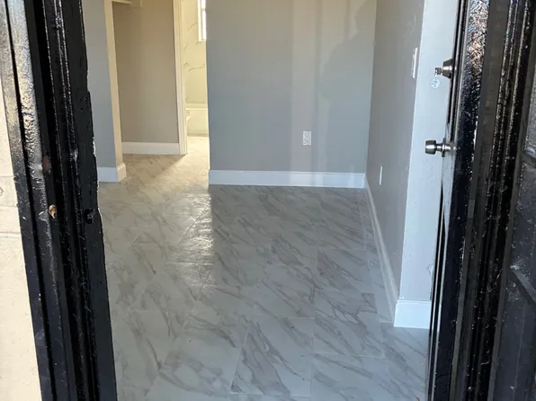 1450 NW 1st Ave, Miami, FL