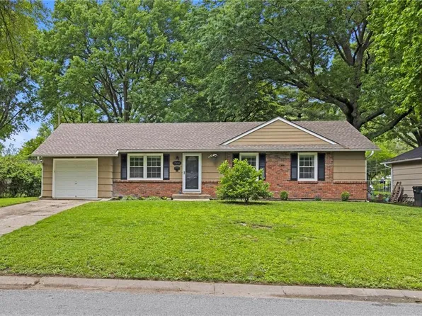 7914 W 93rd St, Overland Park, KS 66212