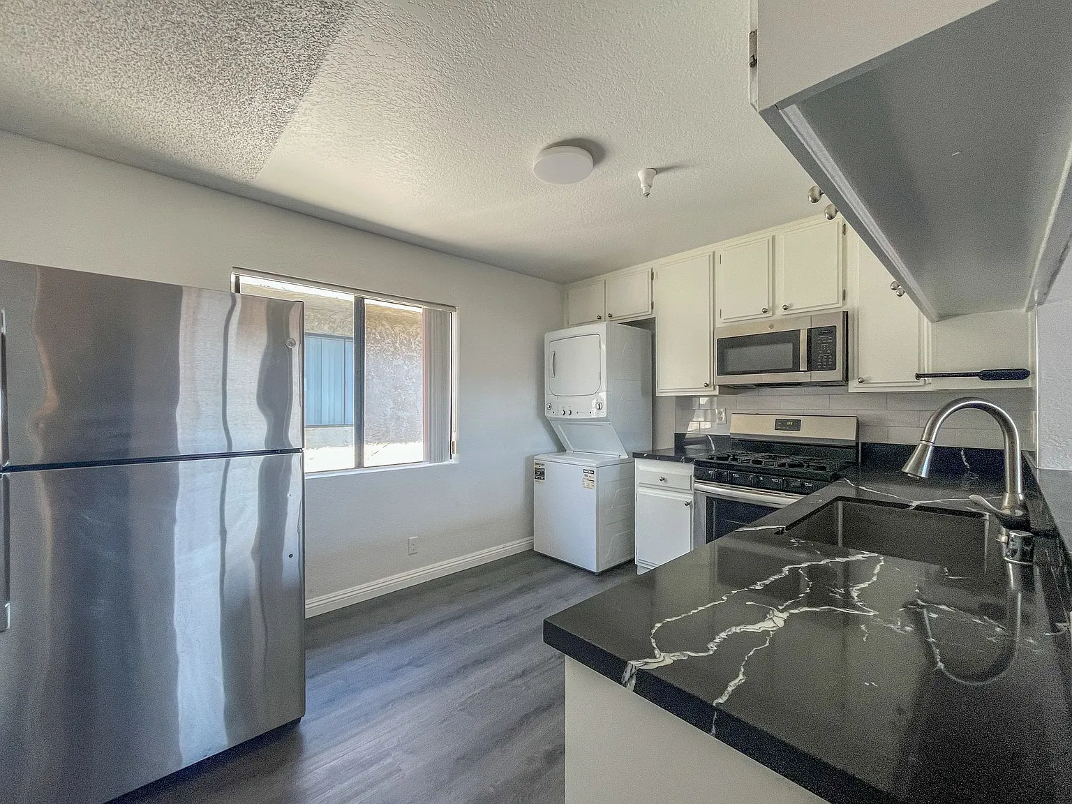 11431 Cedar Avenue — Photo 4