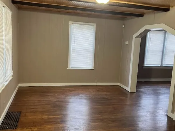 427 W Vinyard St, Anderson, IN 46011