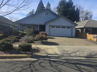 126 SW Vicki Ln, Grants Pass, OR 97526