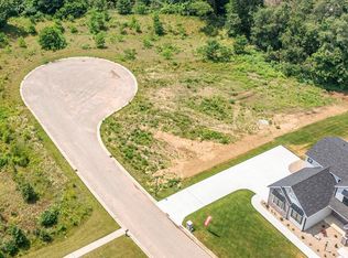 51793 Salem Meadows Dr #18, Granger, IN 46530