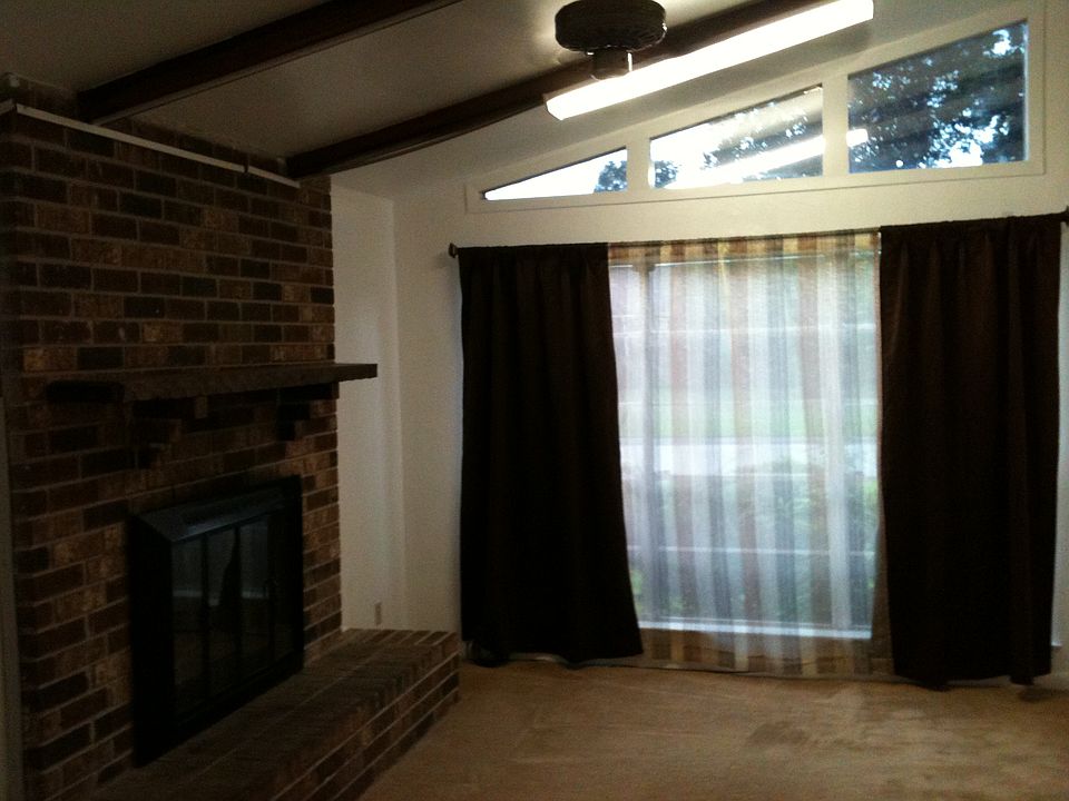 2nd image of 1931 Wilson Ave