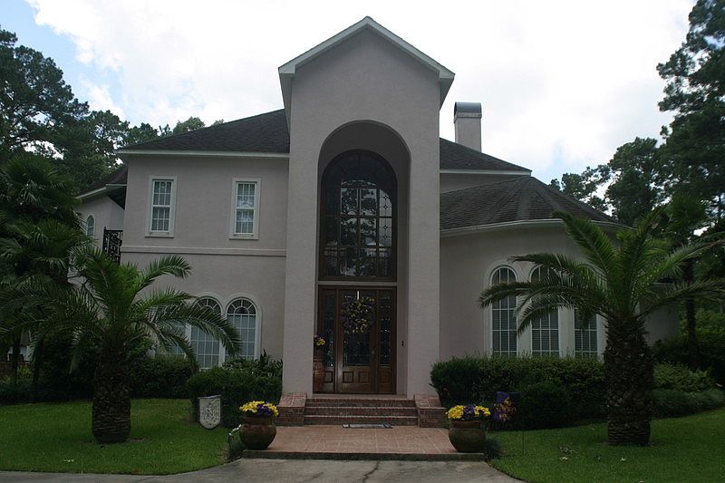 1st image of 2905 Woodhaven Dr