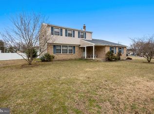 1 Niamoa Dr, Cherry Hill, NJ 08003