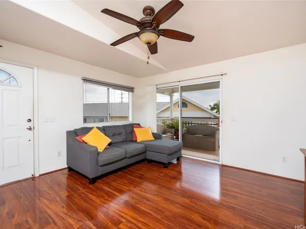 94-510 Lumiaina St APT J202, Waipahu, HI 96797