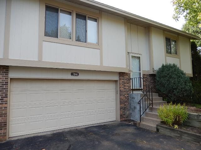 1st image of 784 125th Ln NE