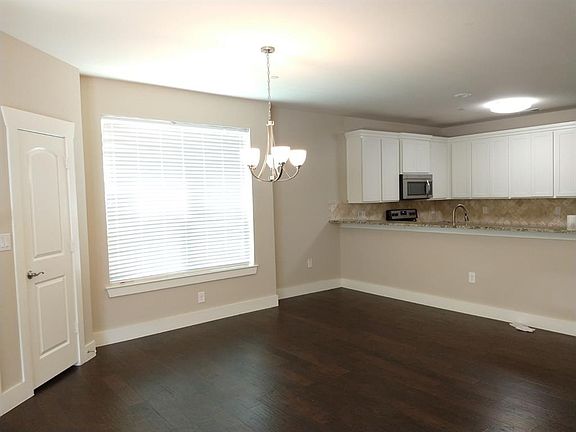 4th image of 312 Lily Ln