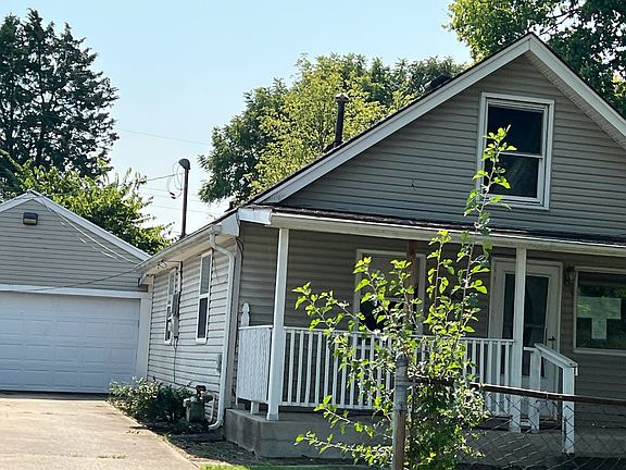 3rd image of 2536 Warrendale Ave