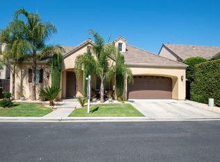 1658 N Osmun Ave, Clovis, CA 93619