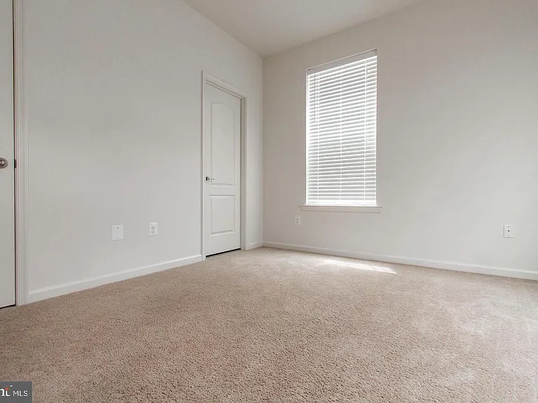23045 Sweetspire Dr — Photo 19