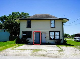 229 N 2nd St, La Porte, TX 77571