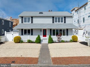 19 E 87th St, Brant Beach, NJ 08008