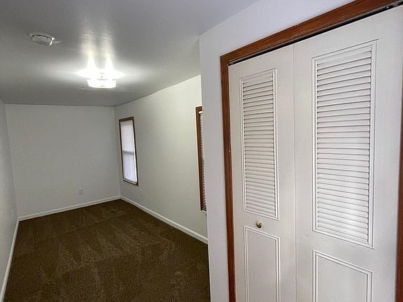 4th image of 412 N Washington St APT 1