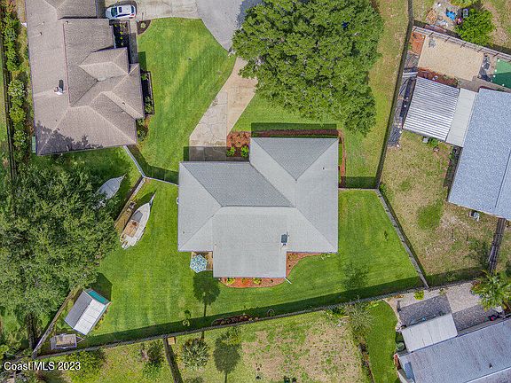 4th image of 4855 Yew Ct
