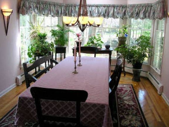 80 MANOR DR