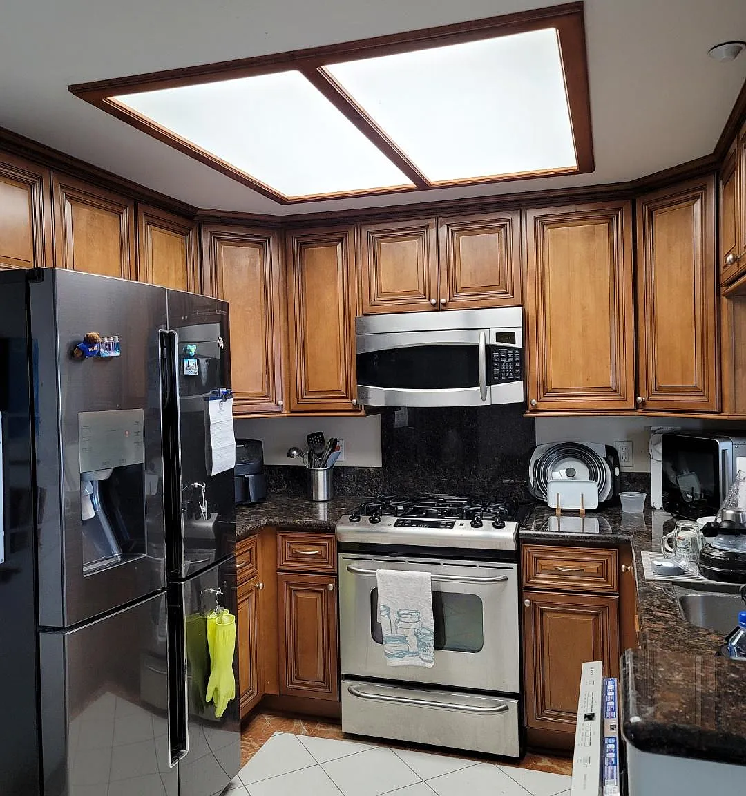3 bed, 1230 sqft, $3,300 — Photo 3