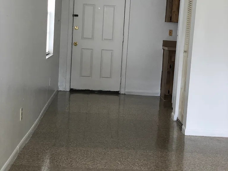 2741 W Beach St #A — Photo 5