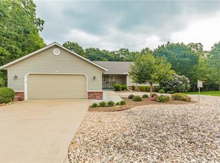 4 Carn Forth Ln, Bella Vista, AR 72715