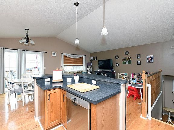 4th image of 5483 49th Ave S