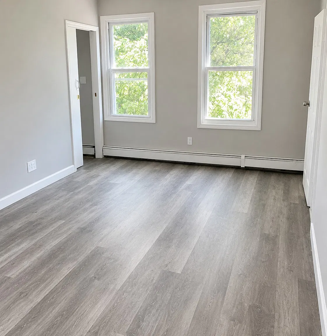 3 bed, 1000 sqft, $1,950 — Photo 2