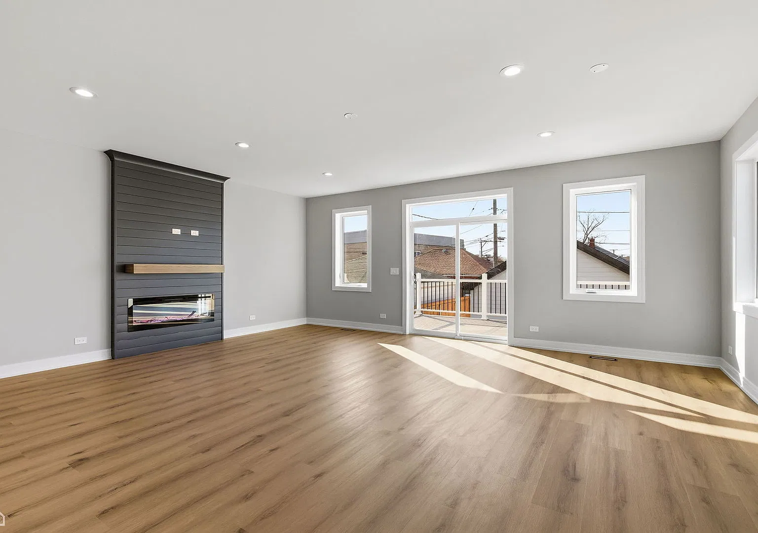 3 bed, 3.5 bath, $5,150 — Photo 3