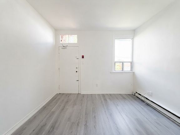 2nd image of 181 Gerrard St E Suite 203
