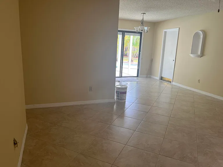 1401 SE Belcrest St — Photo 6