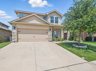 8048 Crimea Ln, Fort Worth, TX 76123