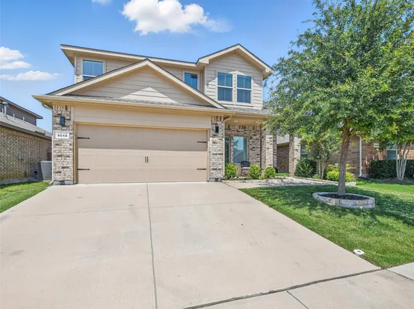 8048 Crimea Ln, Fort Worth, TX 76123