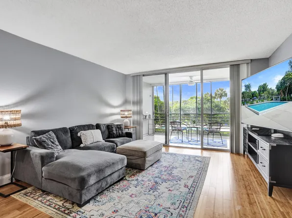 4200 Oaks Terrace #203, Pompano Beach, FL 33069