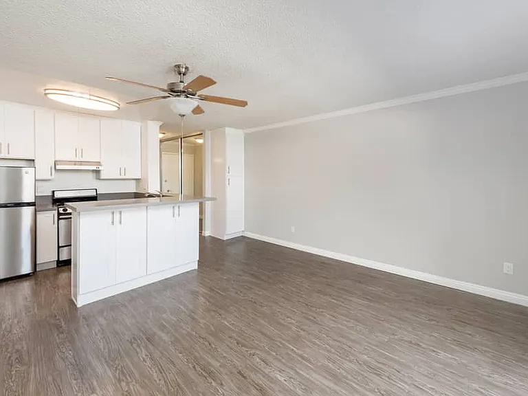 Westside Terrace Apartments — Photo 12