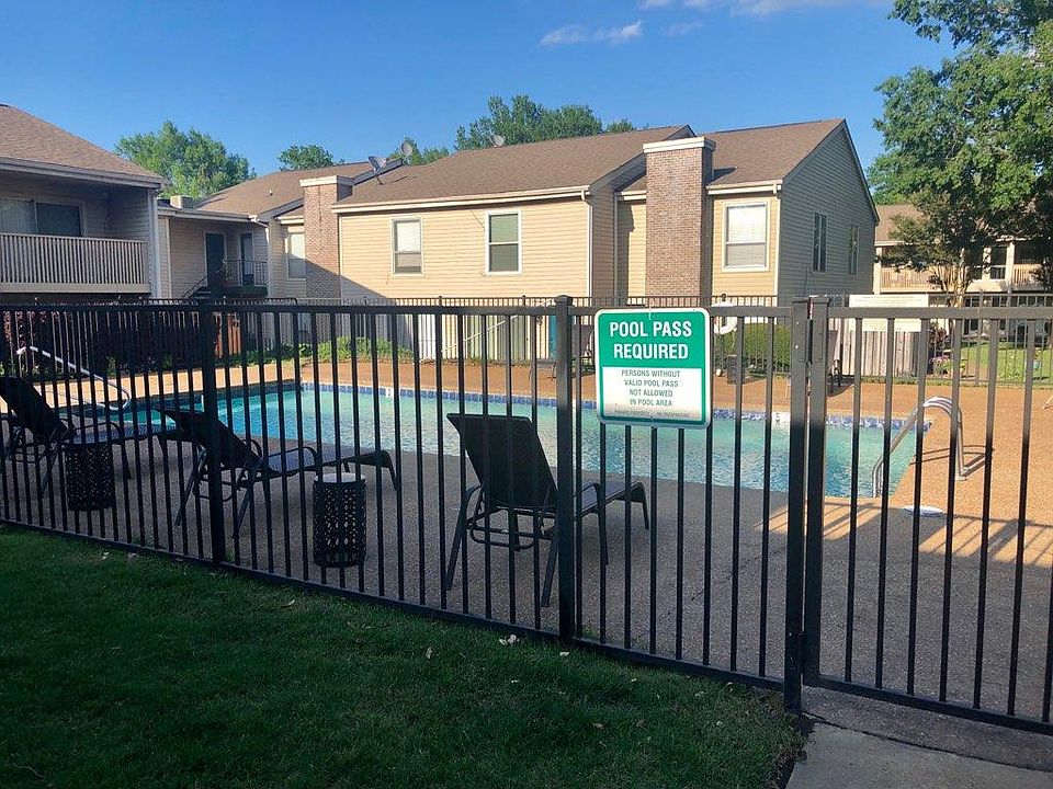 2nd image of 6743 Quail Hollow Ct