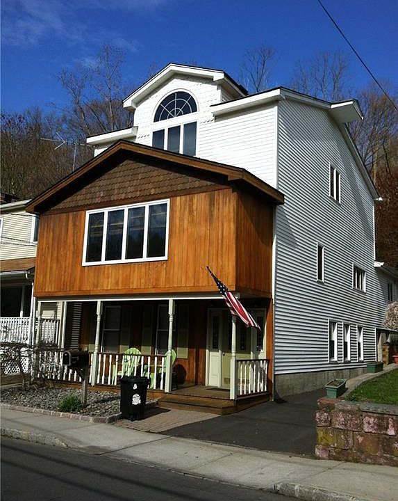 1st image of 390 Piermont Ave Floor 1
