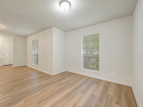 5th image of 15710 Spring Forest Dr