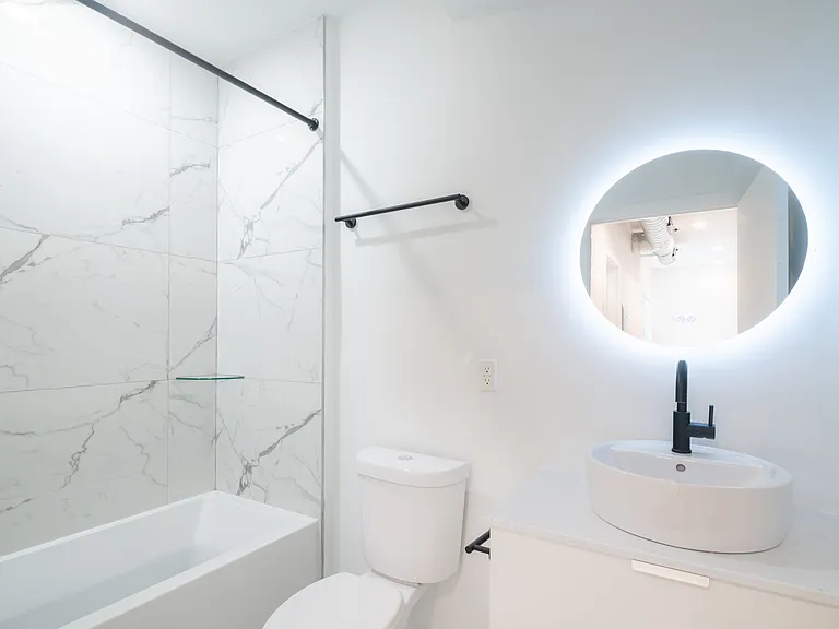 2621 W Oxford St #304 — Photo 14