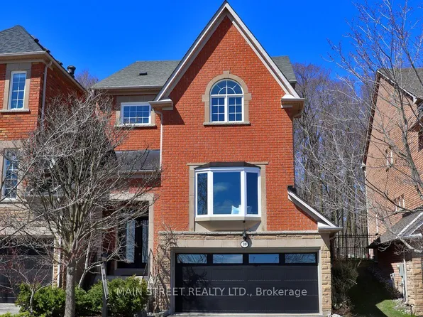 38 Carriage House Ct, Richmond Hill, ON L4E 4V3