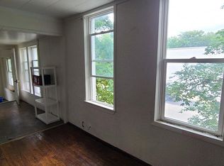 286 W 14th St APT 4, Holland, MI 49423
